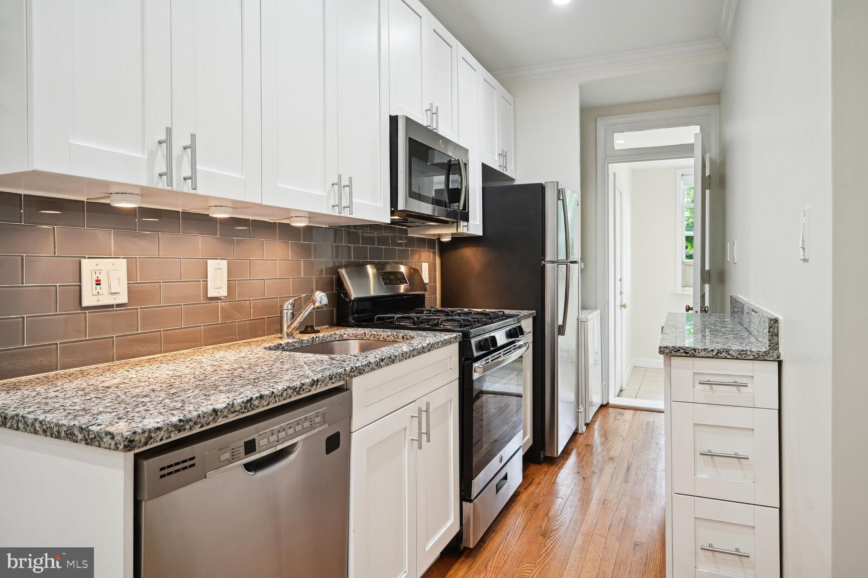 4024 CALVERT STREET NW