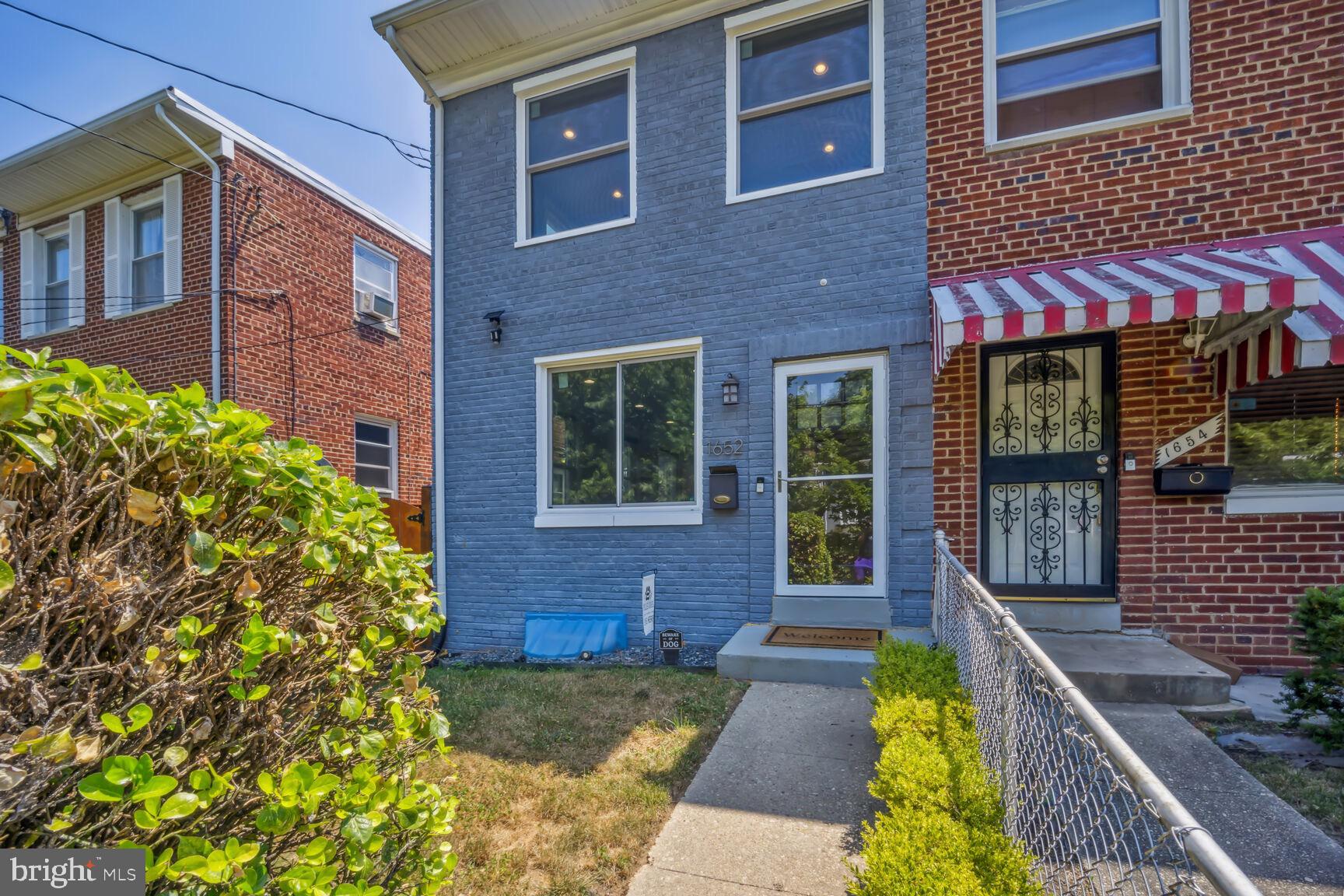 1652 FORT DUPONT STREET SE