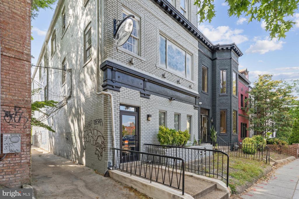 1802 11TH STREET NW
