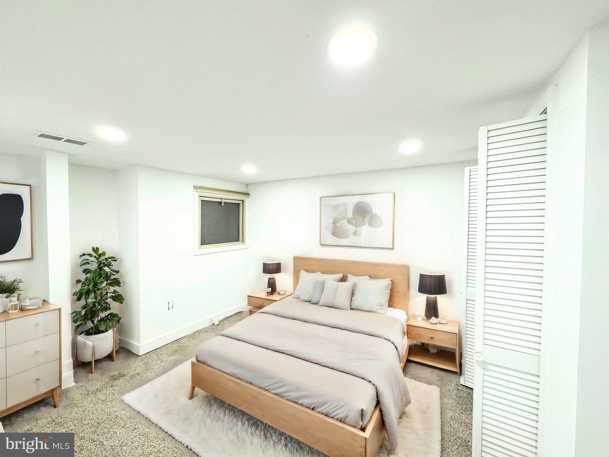 1211 KENYON STREET NW