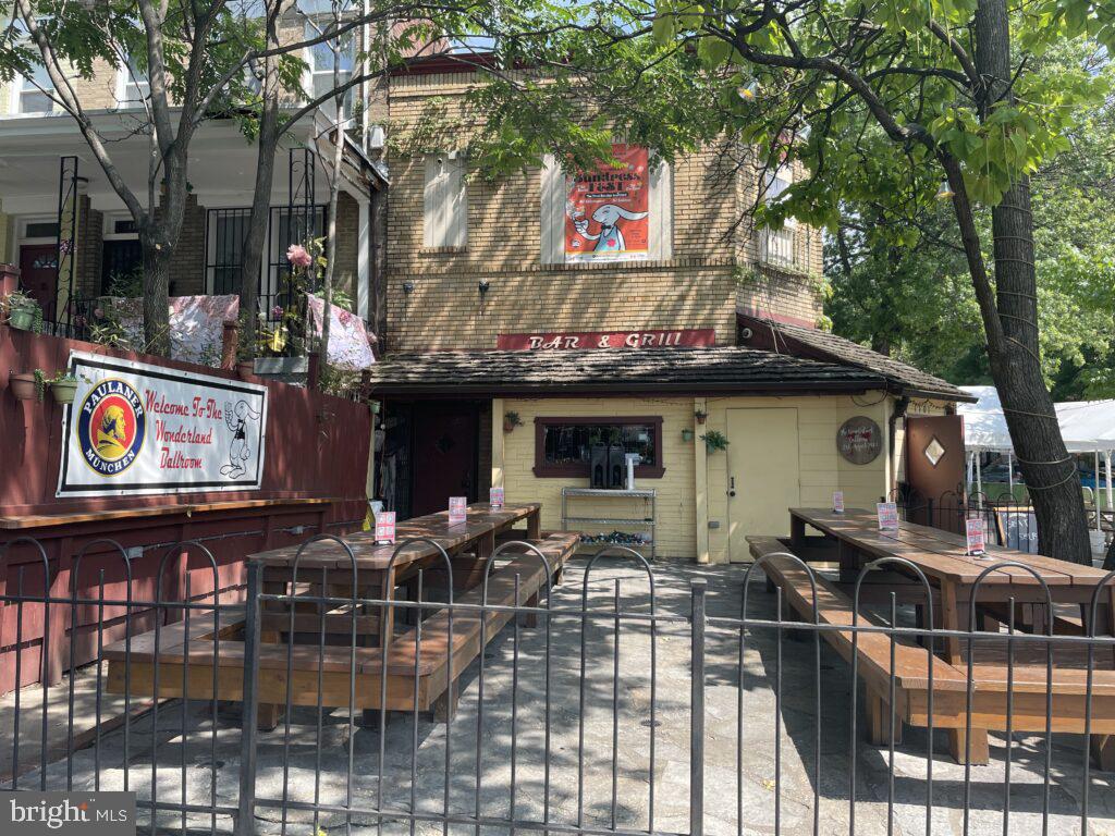 1211 KENYON STREET NW