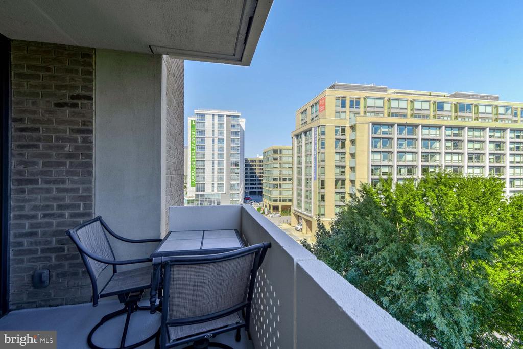 300 M STREET SW N414