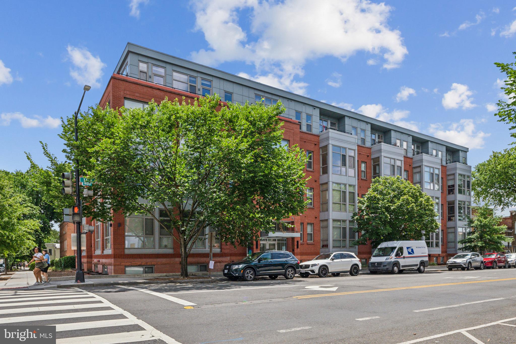 900 11TH STREET SE 201