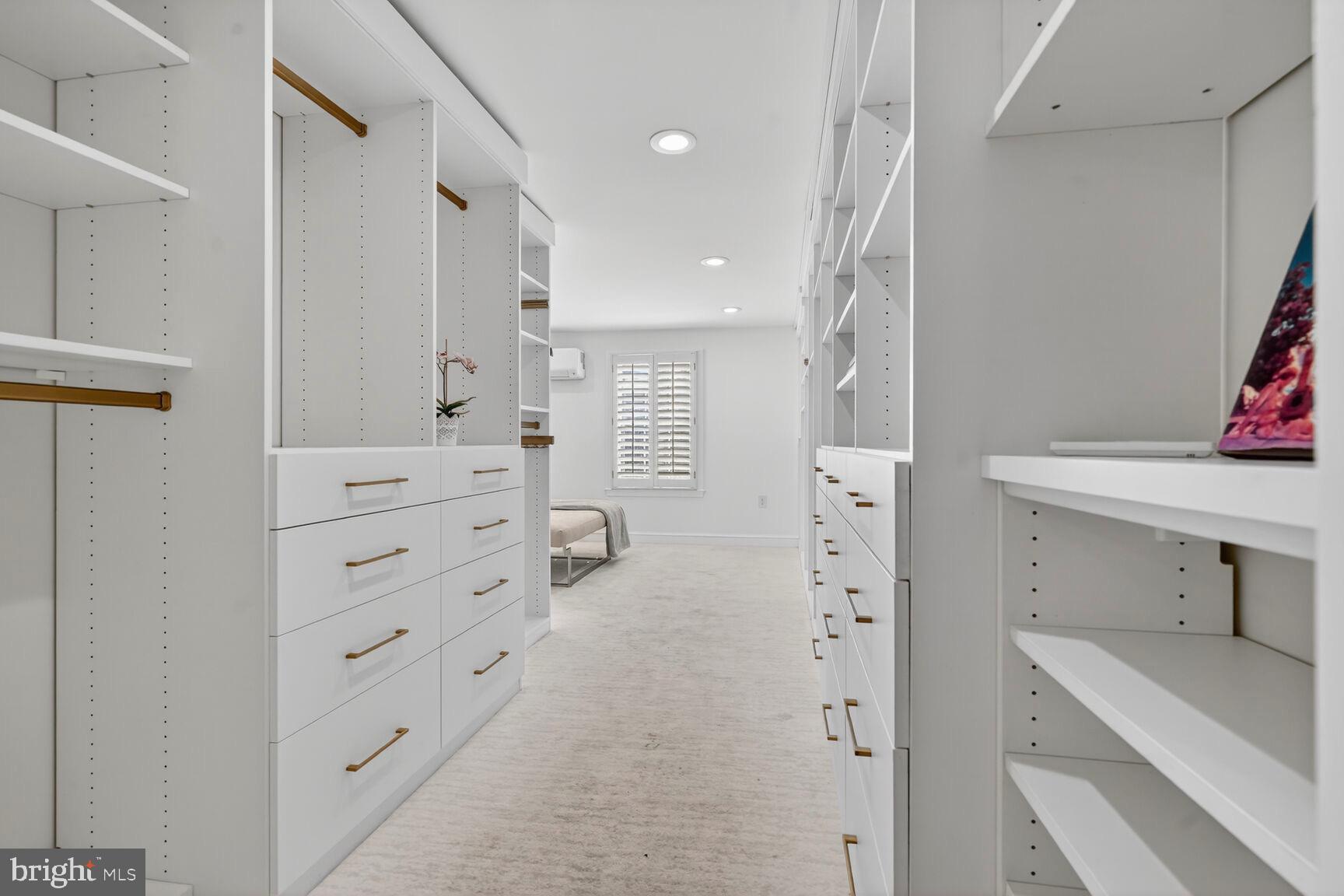 3262 ABERFOYLE PLACE NW