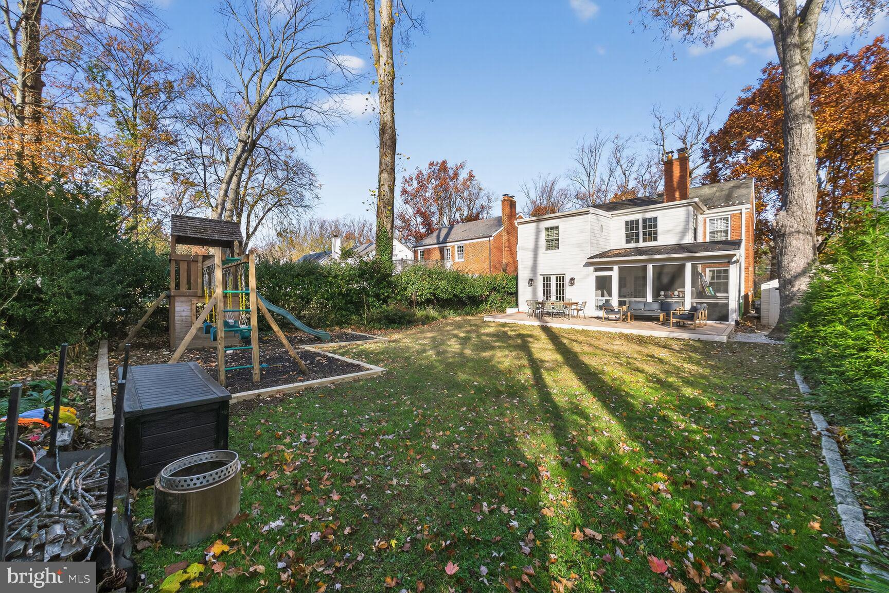 3262 ABERFOYLE PLACE NW