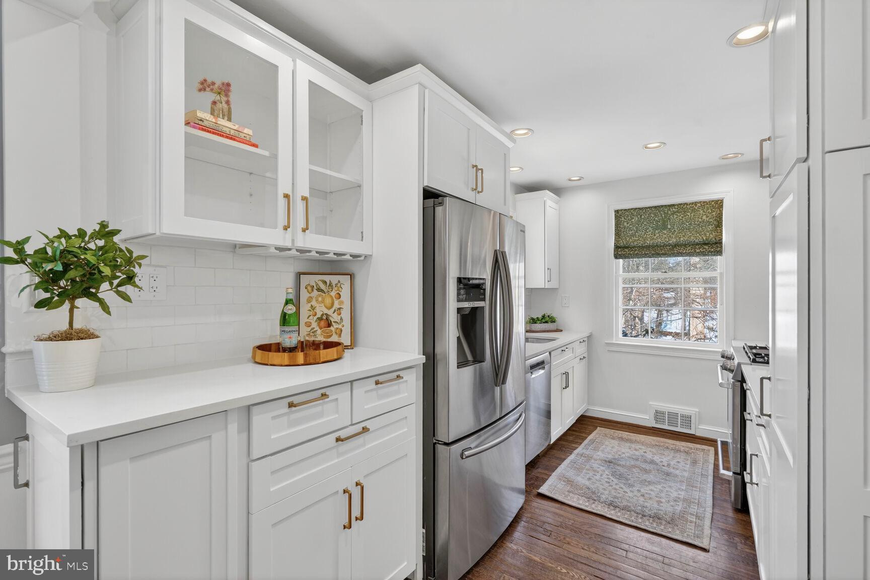 3262 ABERFOYLE PLACE NW