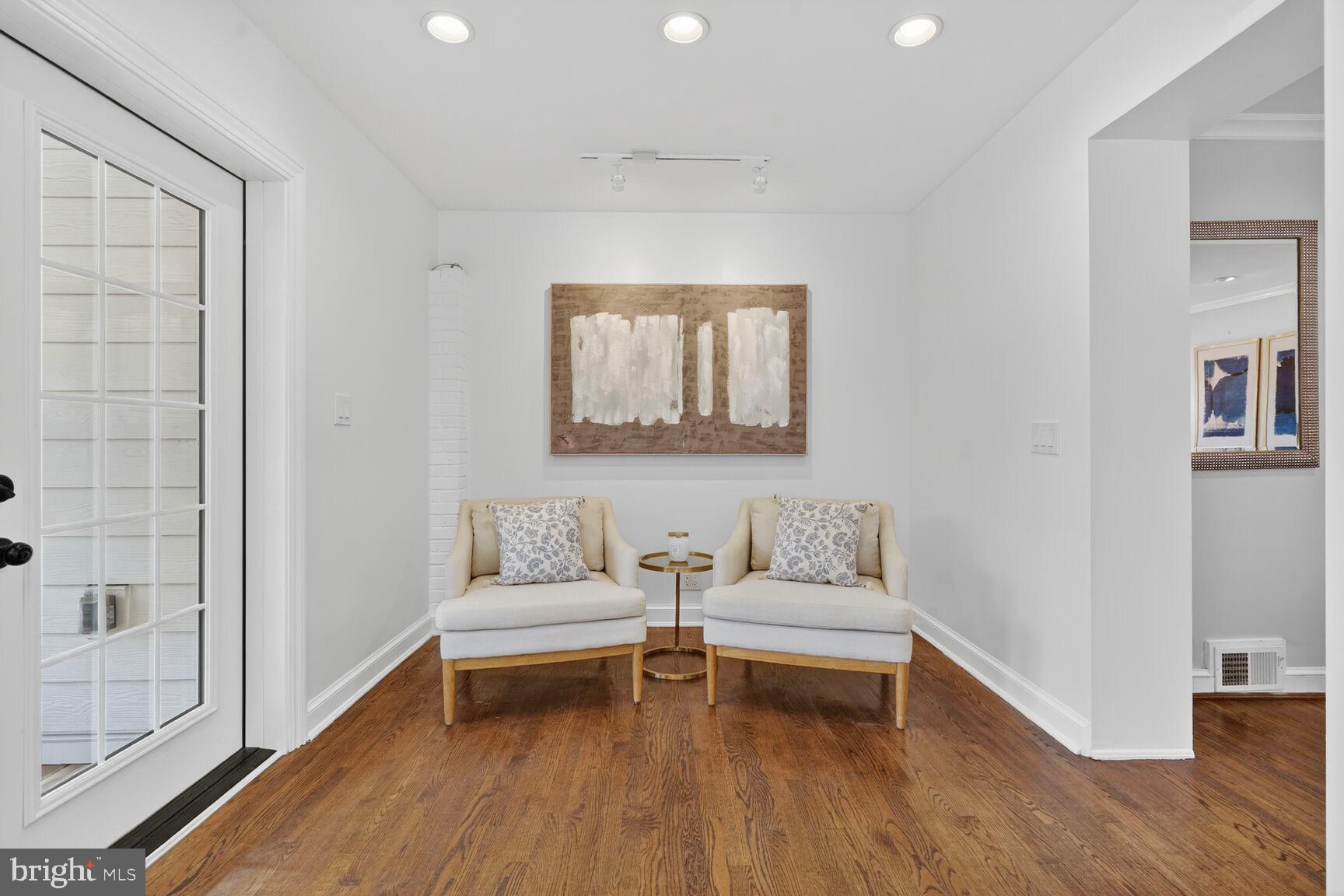 3262 ABERFOYLE PLACE NW