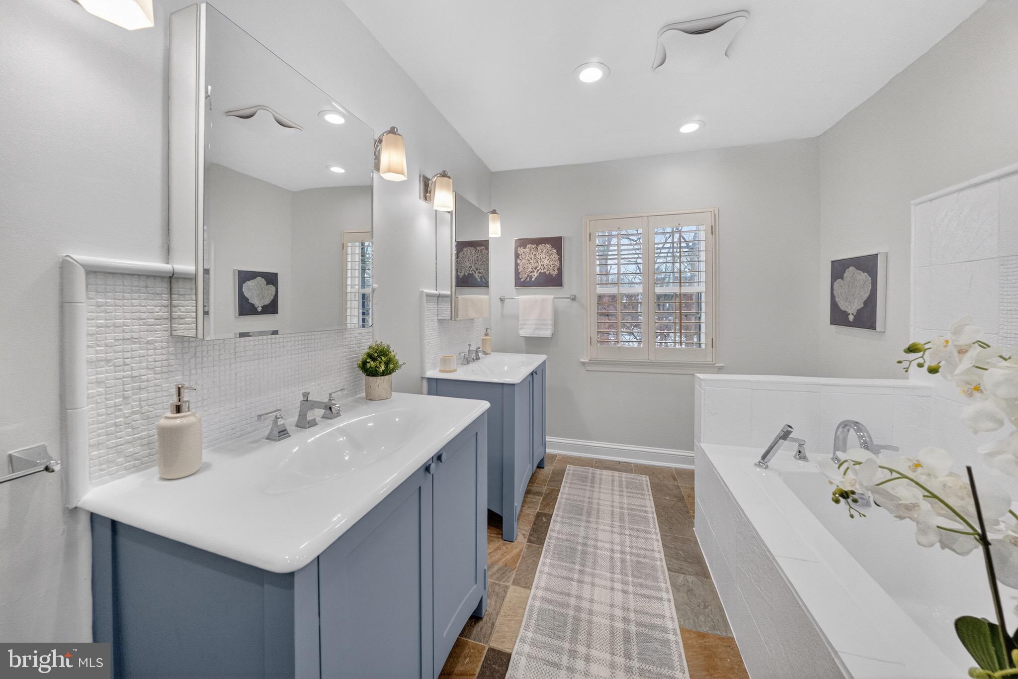 3262 ABERFOYLE PLACE NW