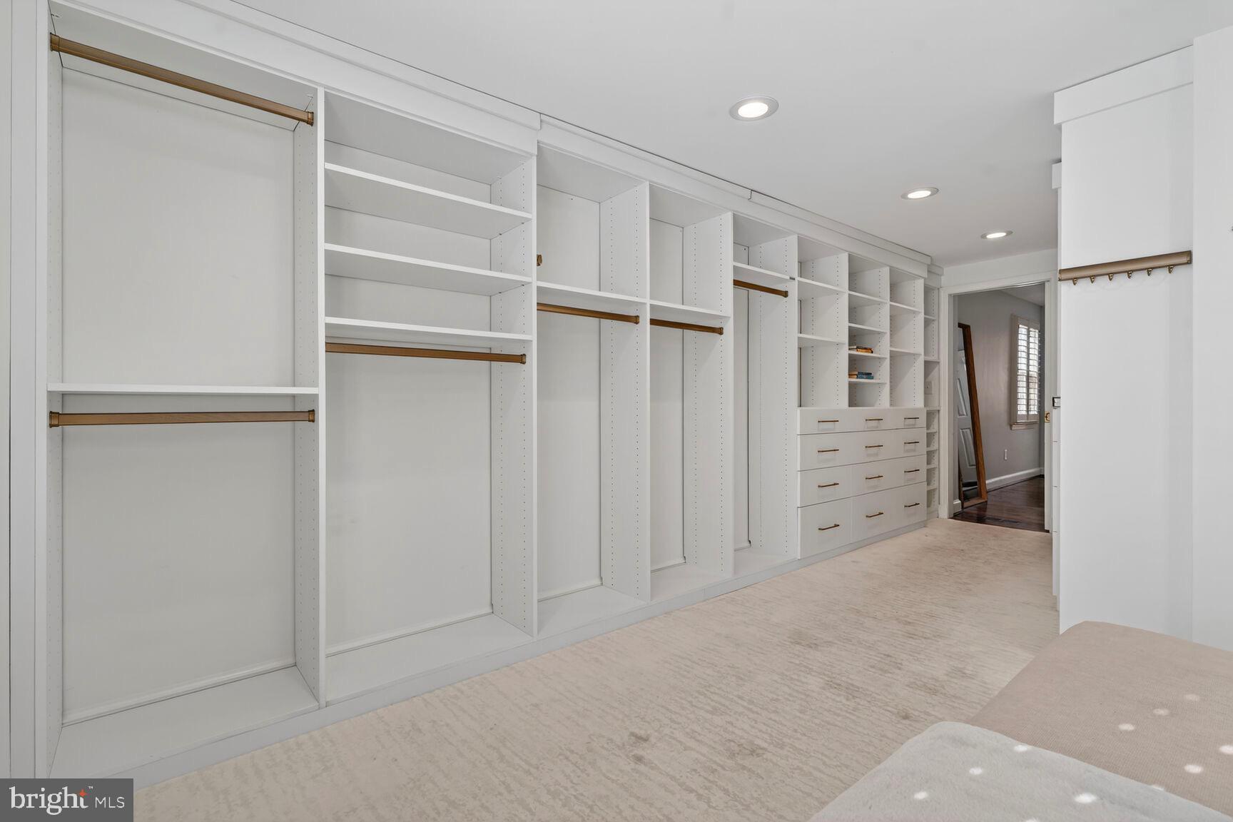 3262 ABERFOYLE PLACE NW