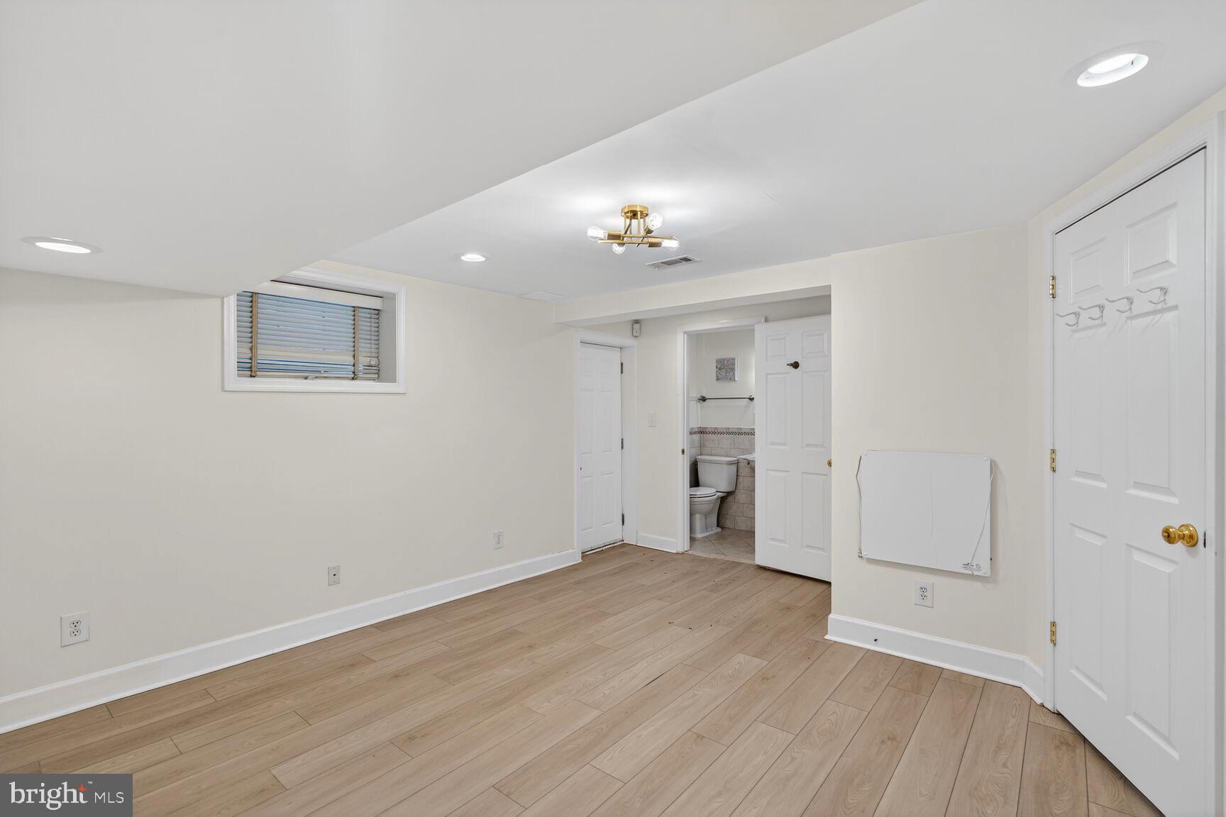 3262 ABERFOYLE PLACE NW