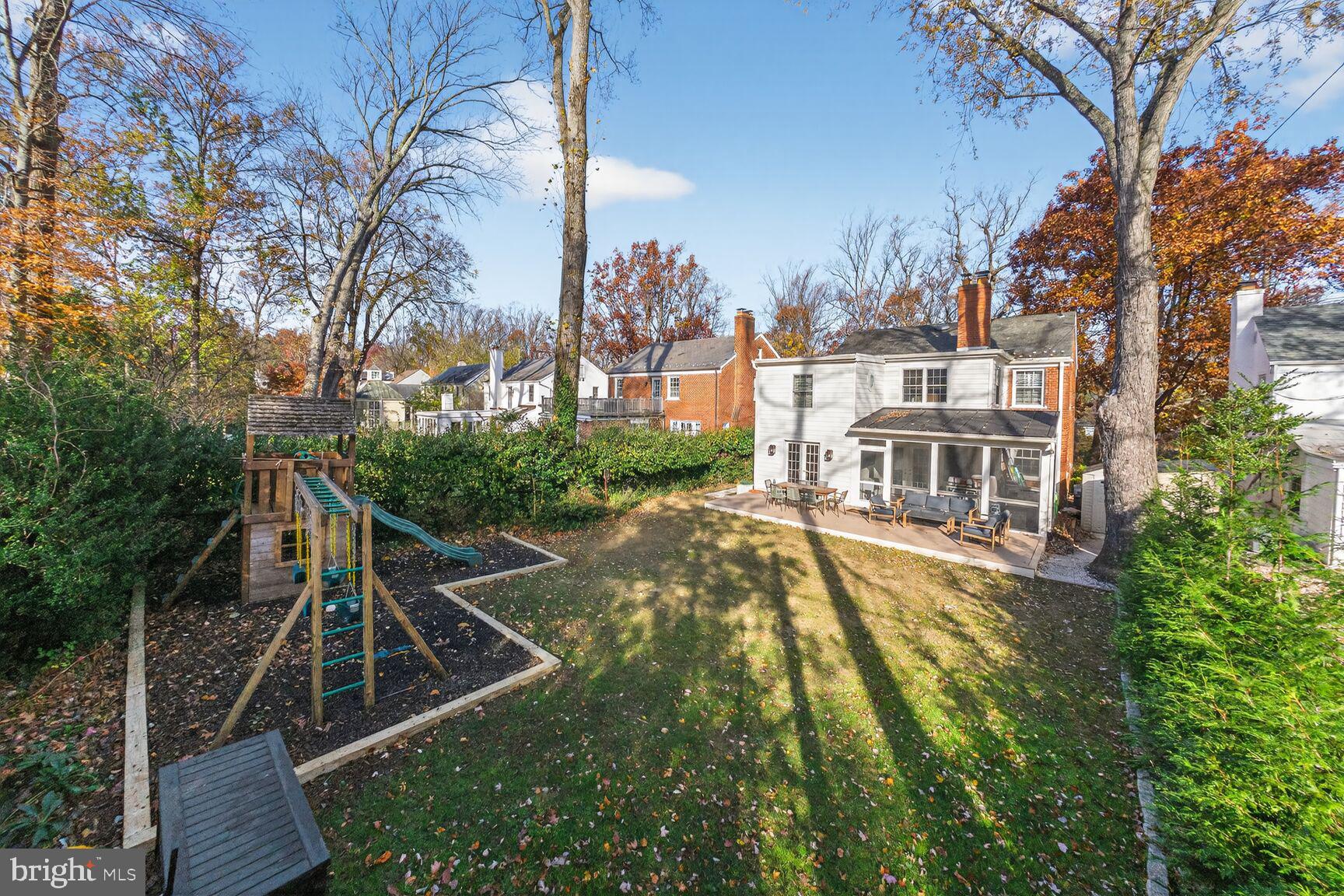 3262 ABERFOYLE PLACE NW