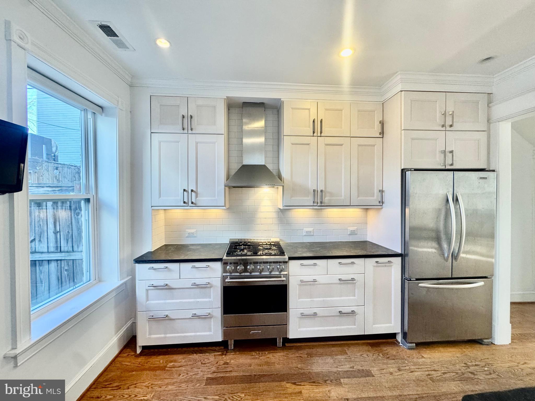 769 KENYON STREET NW