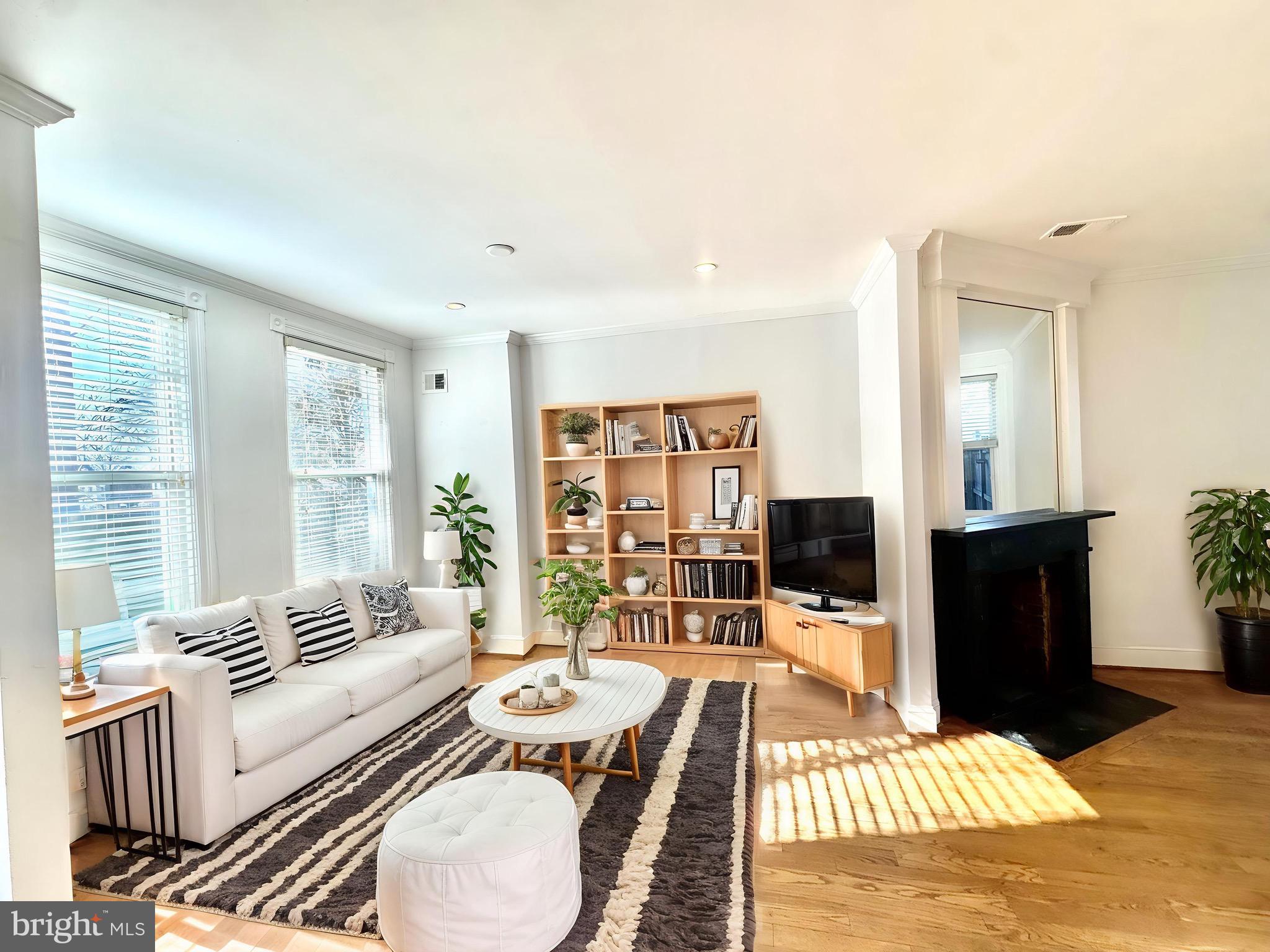 769 KENYON STREET NW