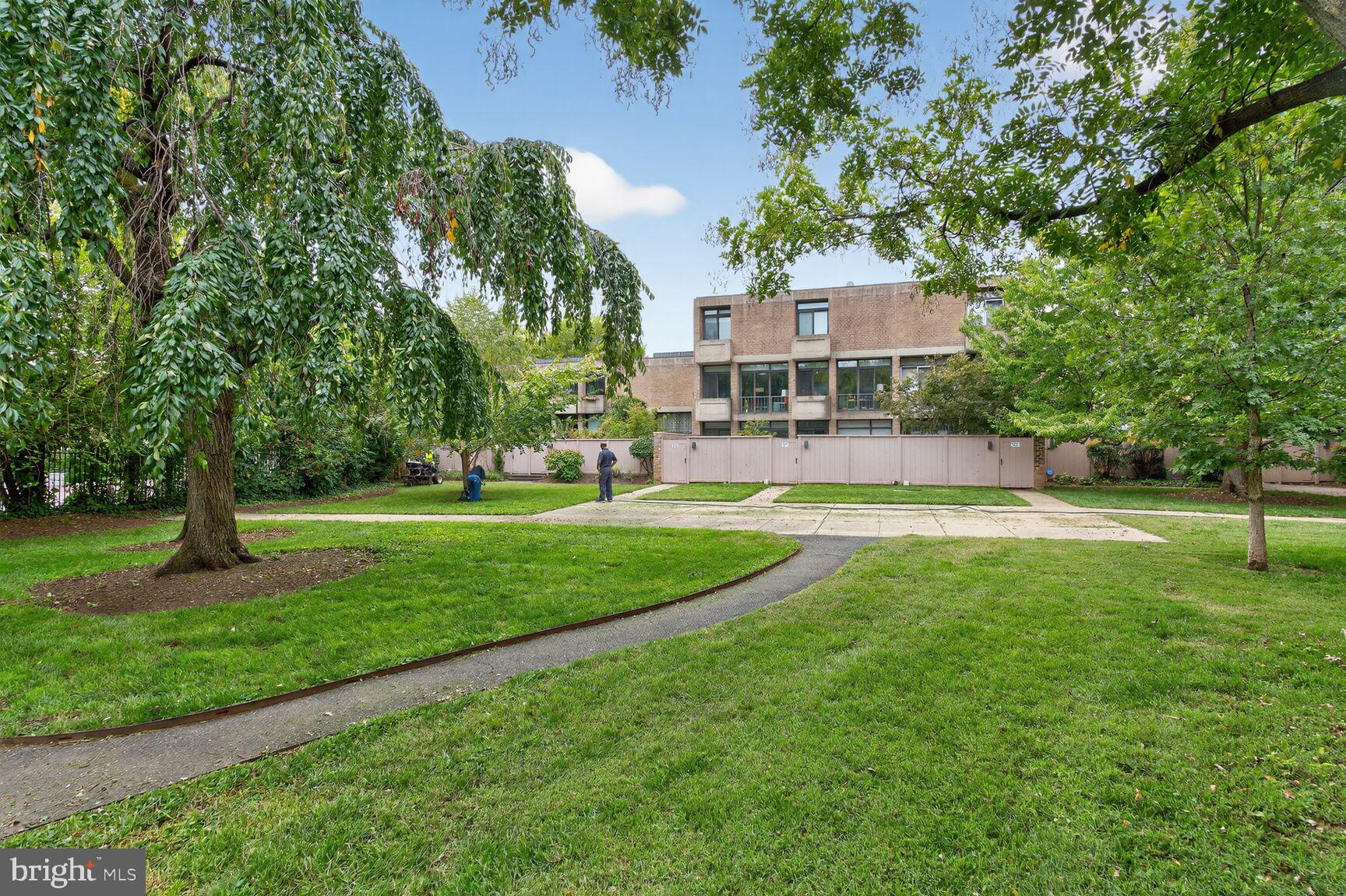 333 N ST SW