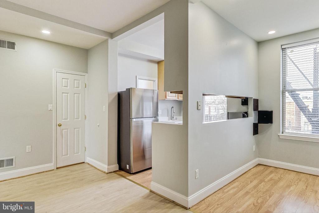 1248 MARYLAND AVENUE NE Unit: 2