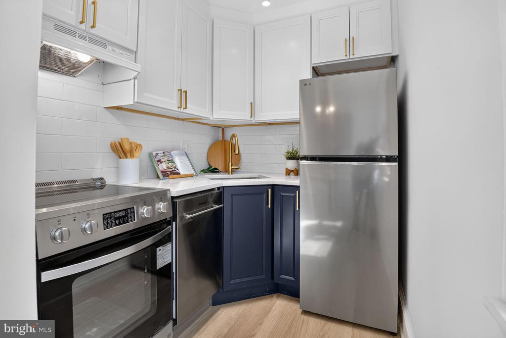 1363 K STREET SE Unit: 102