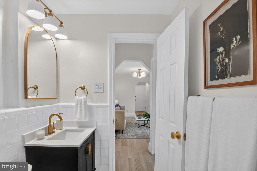 1363 K STREET SE Unit: 102