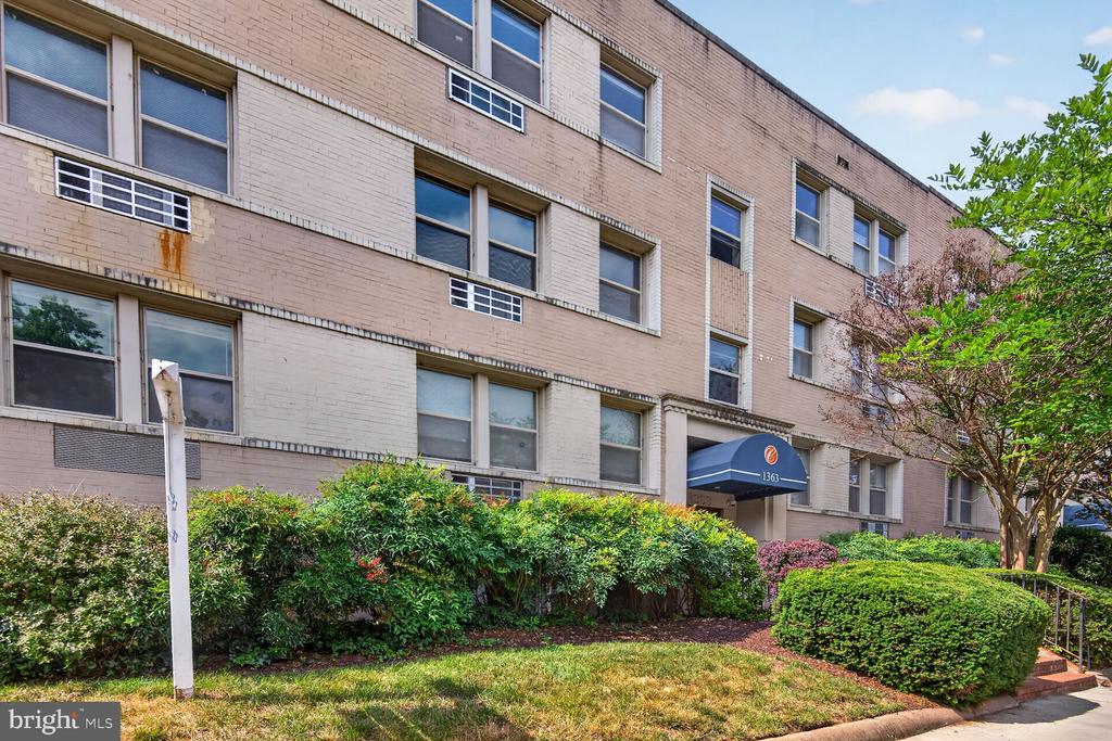 1363 K STREET SE Unit: 102
