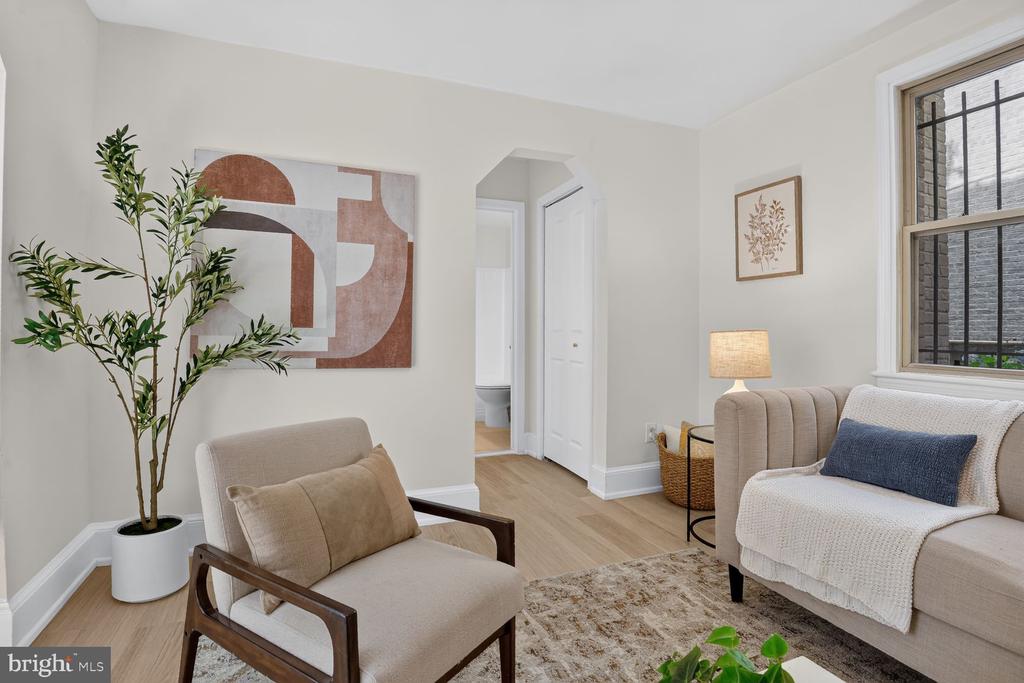 1363 K STREET SE Unit: 102