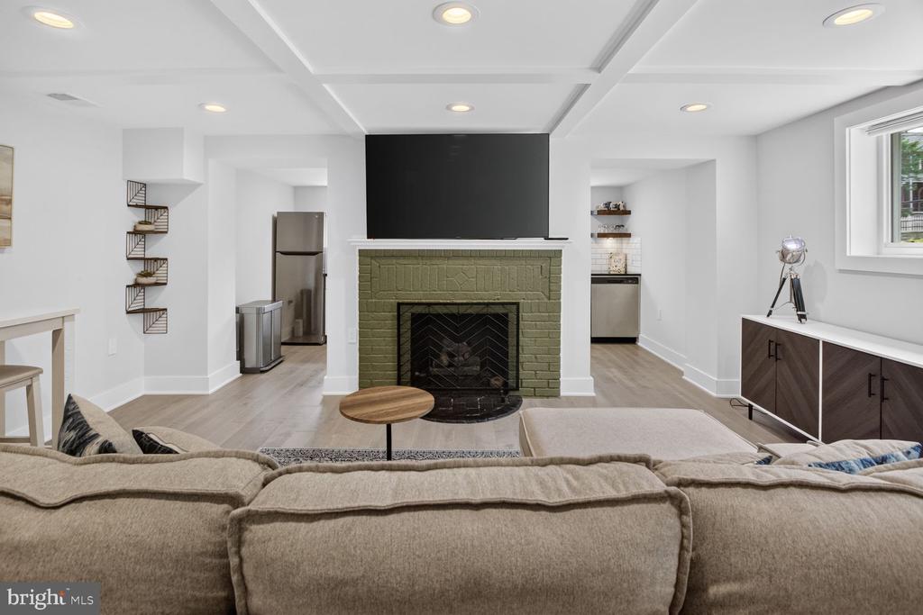 301 GALLATIN STREET NW