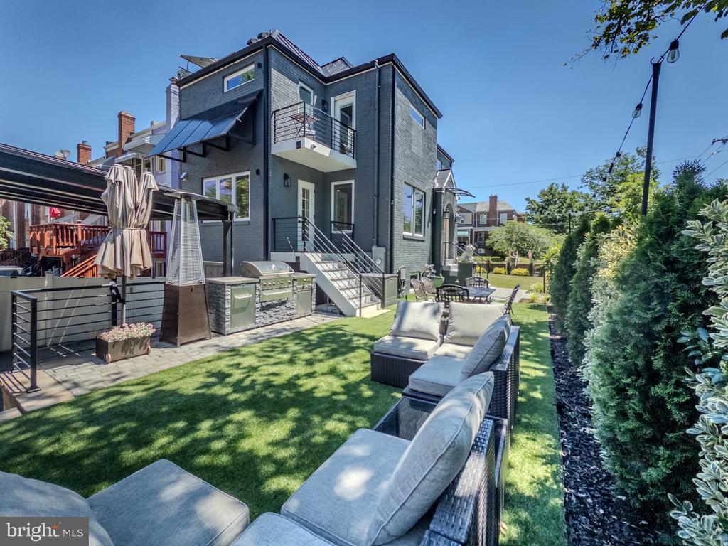 301 GALLATIN STREET NW