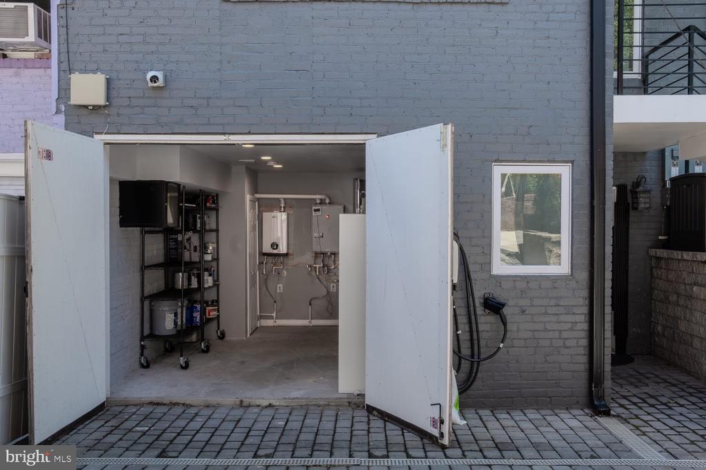 301 GALLATIN STREET NW