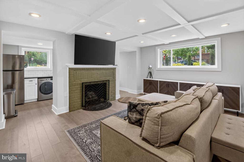 301 GALLATIN STREET NW