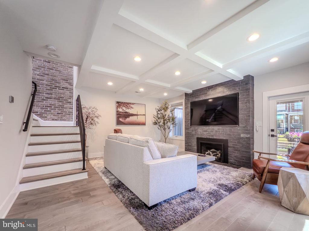 301 GALLATIN STREET NW