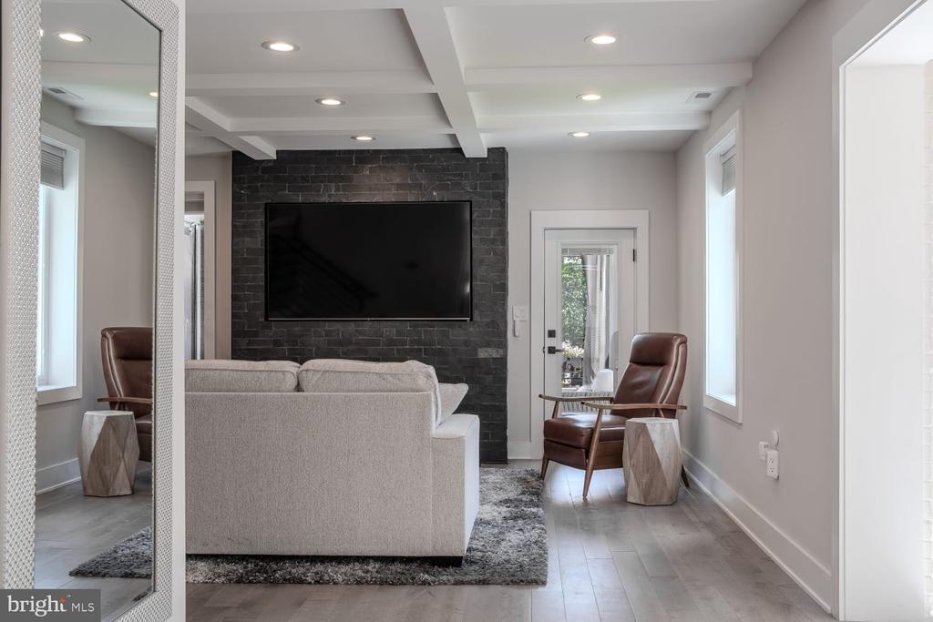 301 GALLATIN STREET NW