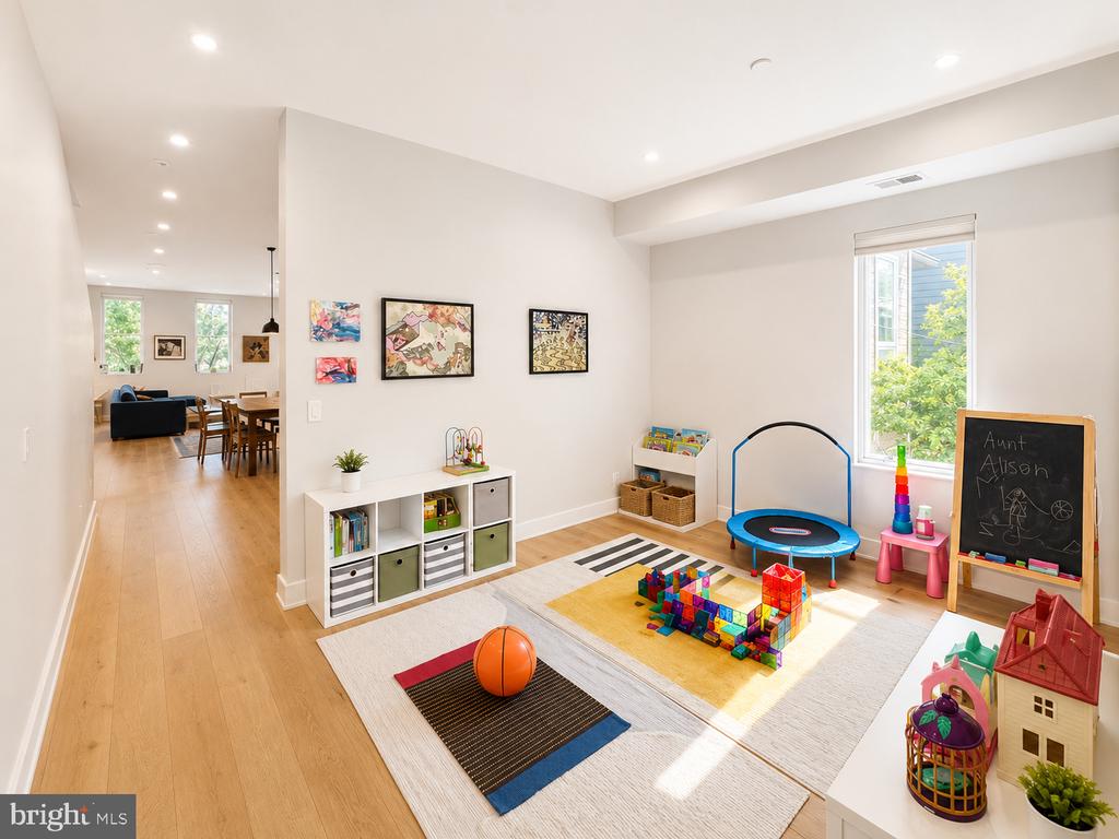 1219 PARK ROAD NW Unit: 3