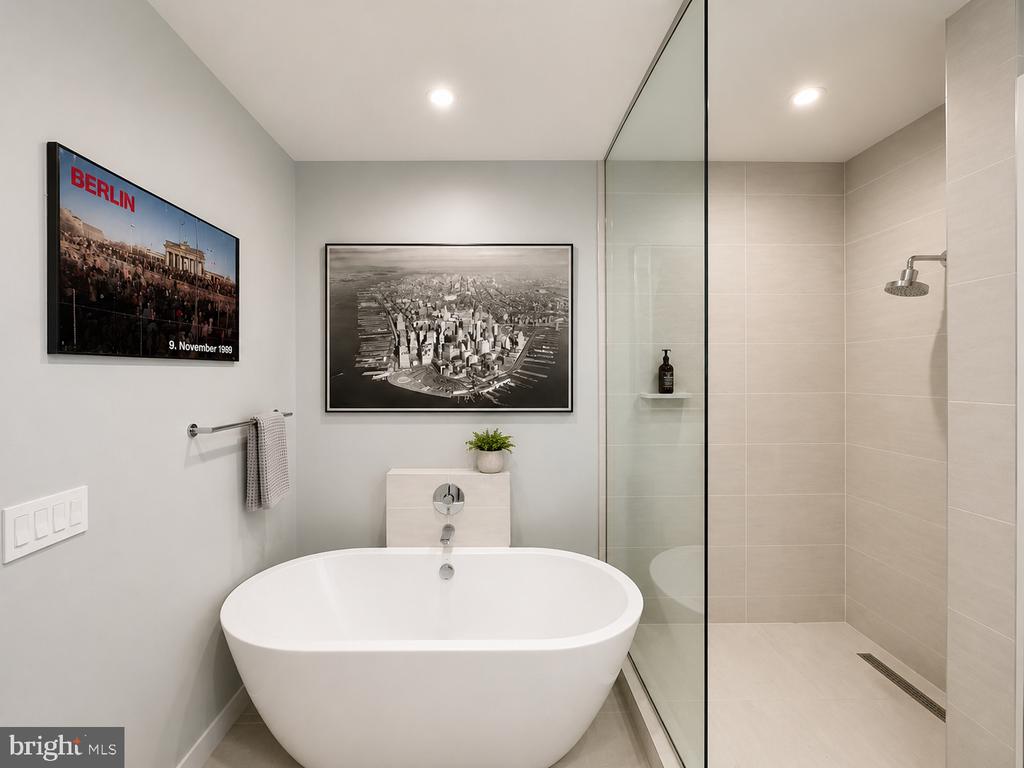 1219 PARK ROAD NW Unit: 3