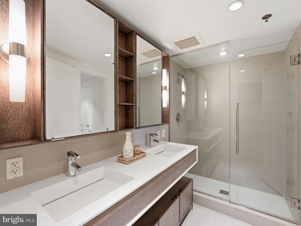 1515 15TH STREET NW Unit: 401