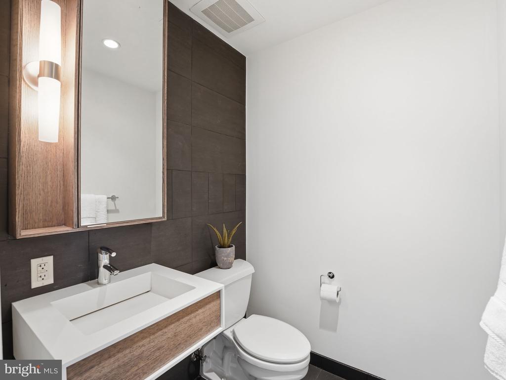 1515 15TH STREET NW Unit: 401