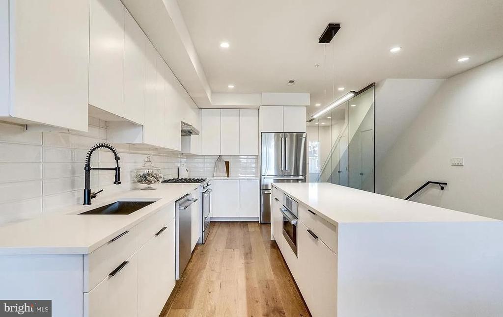3810 13TH STREET NW Unit: 2