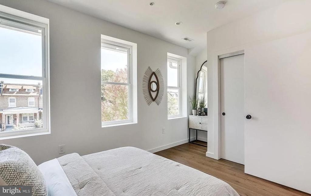 3810 13TH STREET NW Unit: 2