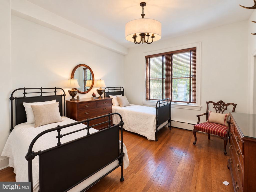 2500 MASSACHUSETTS AVENUE NW Unit: 2