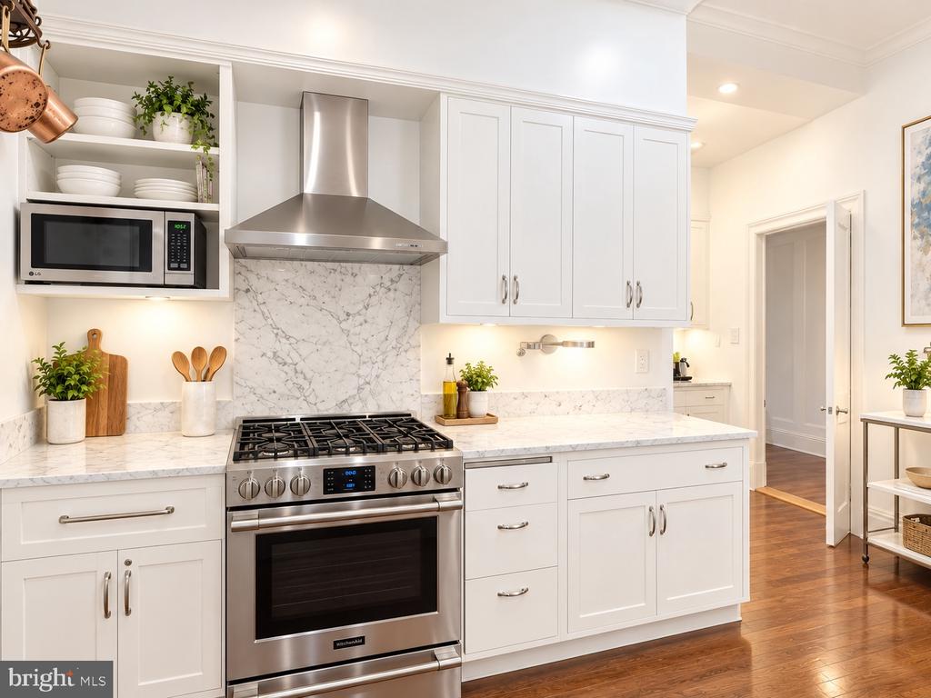 2500 MASSACHUSETTS AVENUE NW Unit: 2