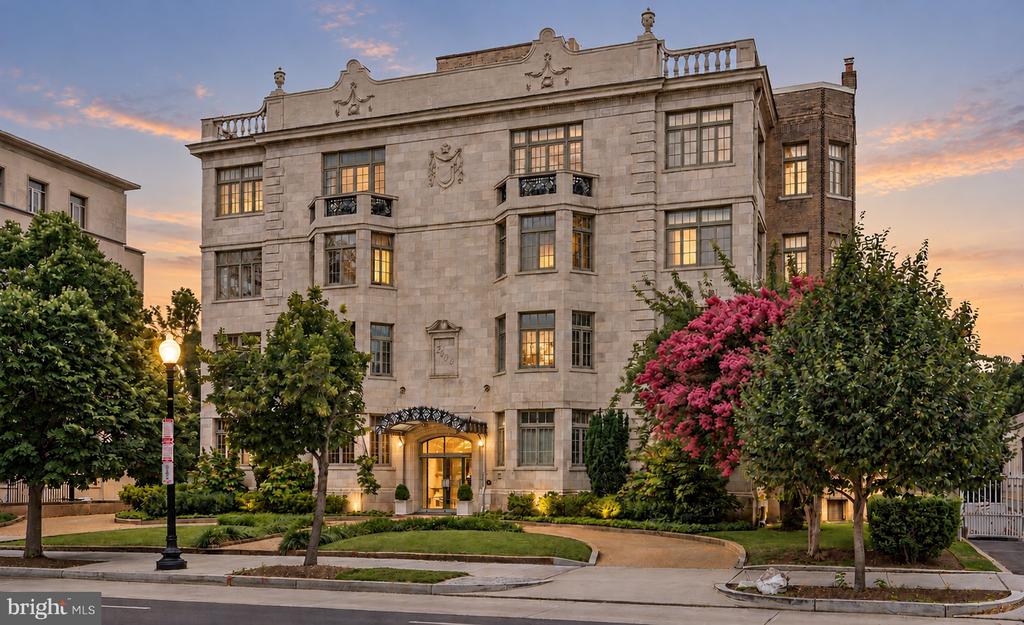 2500 MASSACHUSETTS AVENUE NW Unit: 2