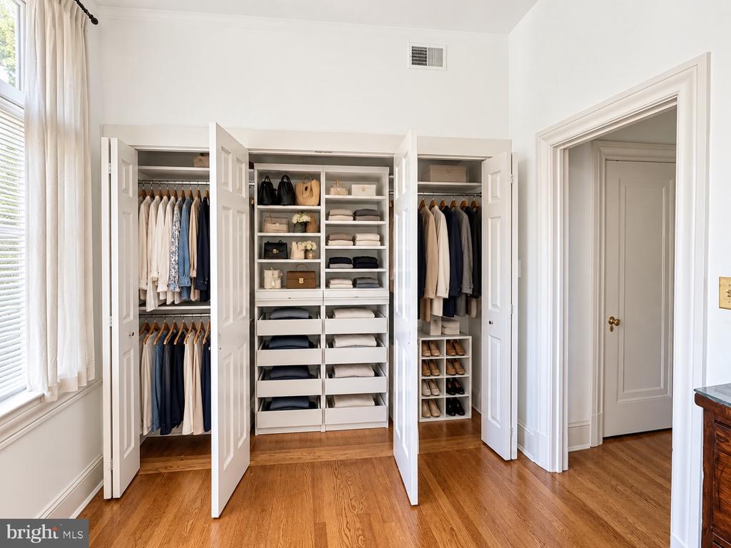 2500 MASSACHUSETTS AVENUE NW Unit: 2