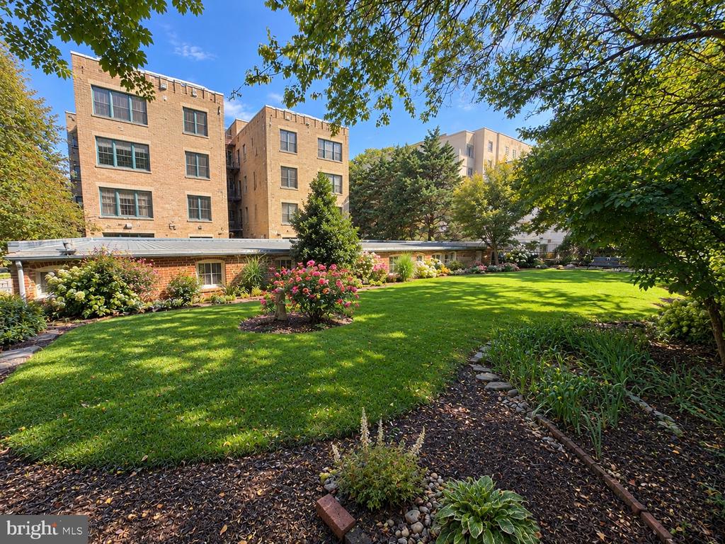 2500 MASSACHUSETTS AVENUE NW Unit: 2