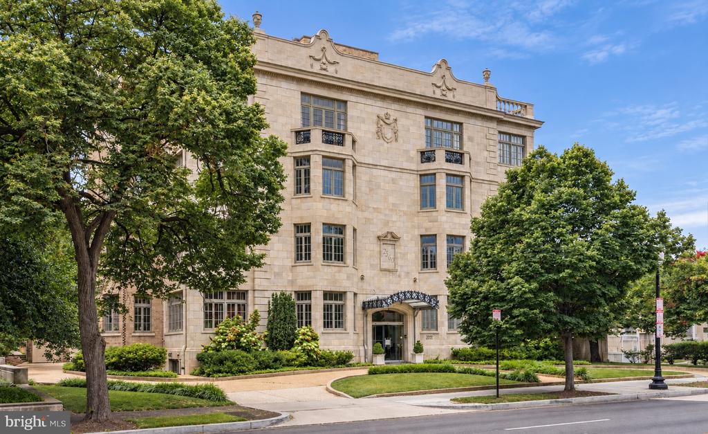 2500 MASSACHUSETTS AVENUE NW Unit: 2