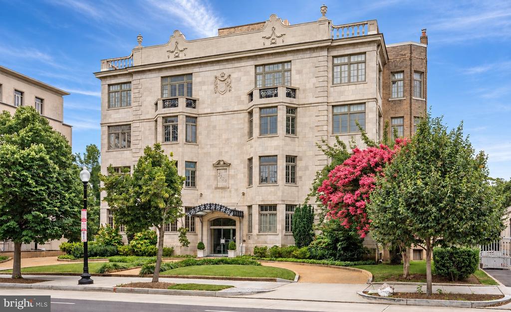 2500 MASSACHUSETTS AVENUE NW Unit: 2