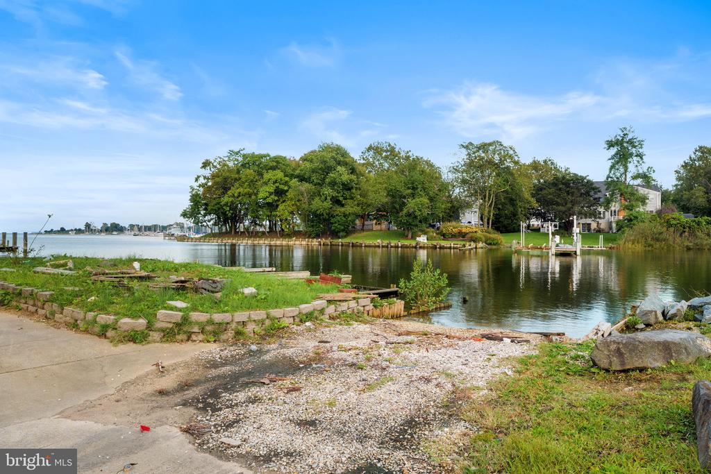 1304 TUGGIES ROAD