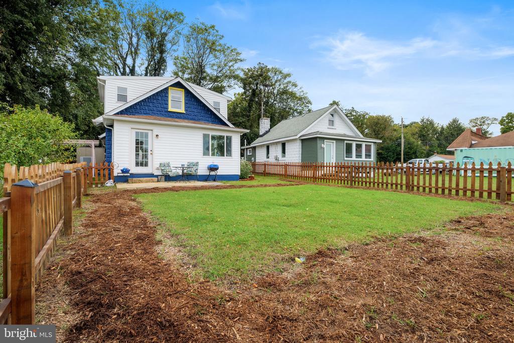 1304 TUGGIES ROAD