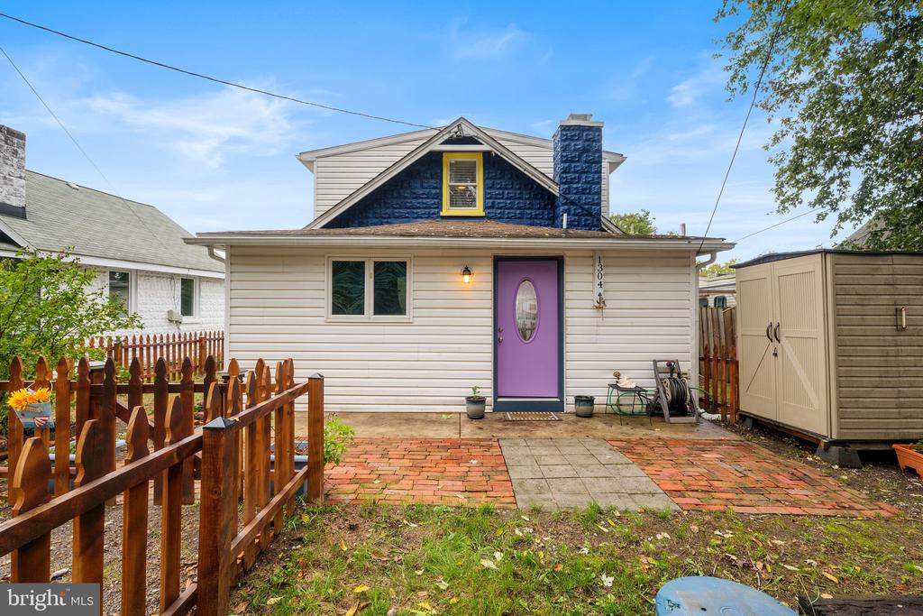 1304 TUGGIES ROAD