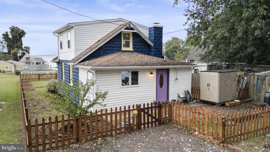 1304 TUGGIES ROAD