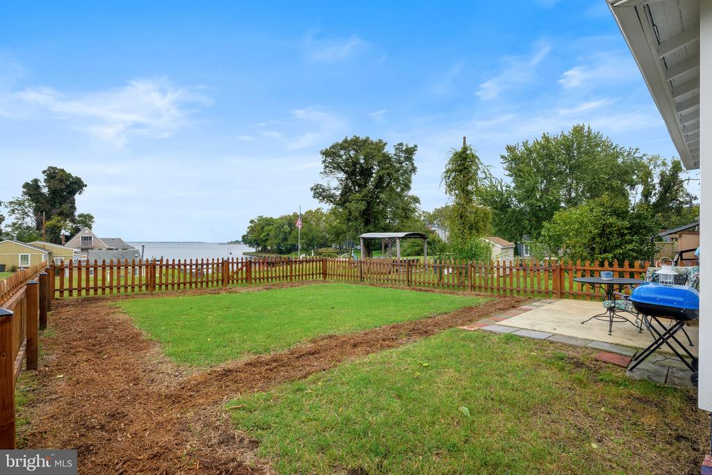 1304 TUGGIES ROAD
