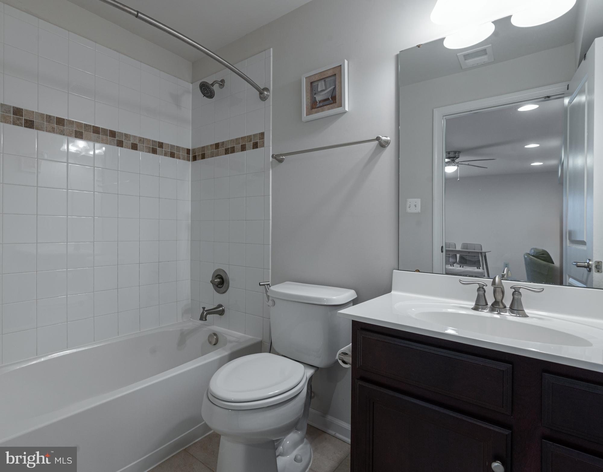 1113 LONG FARM CIRCLE