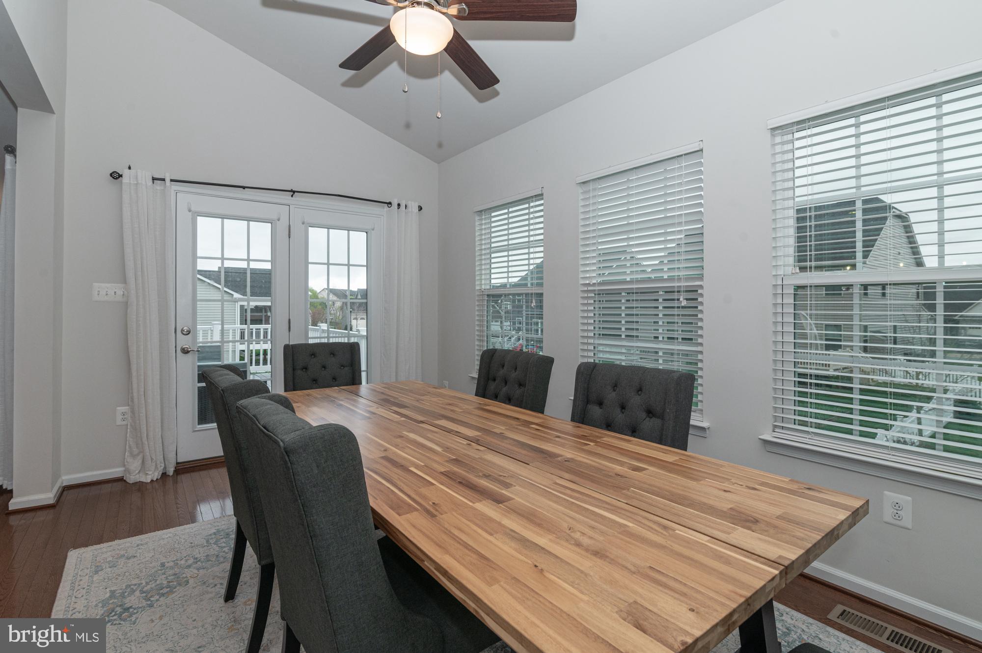 1113 LONG FARM CIRCLE