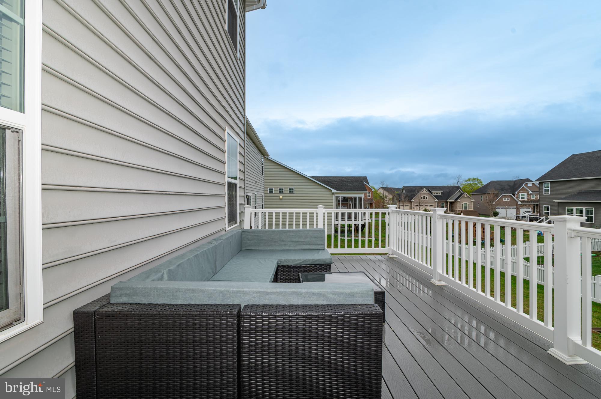 1113 LONG FARM CIRCLE